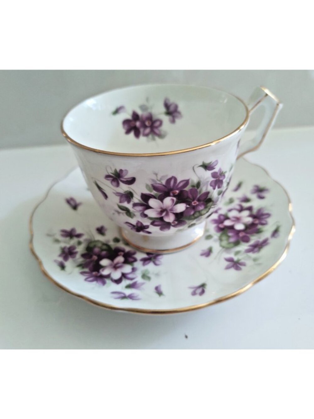 Vintage Aynsley Fine Bone China tea cup and saucer "Violets" Pattern